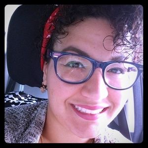 Meet your Posher, Alexandra